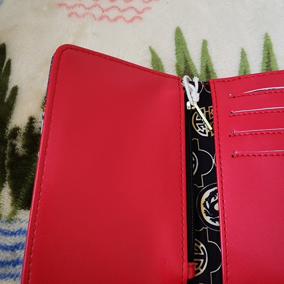 Loungefly Disney Mulan Card Wallet - Picture 5 of 7